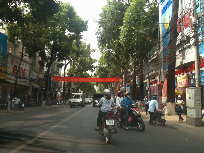 Đường Nguyễn Trãi