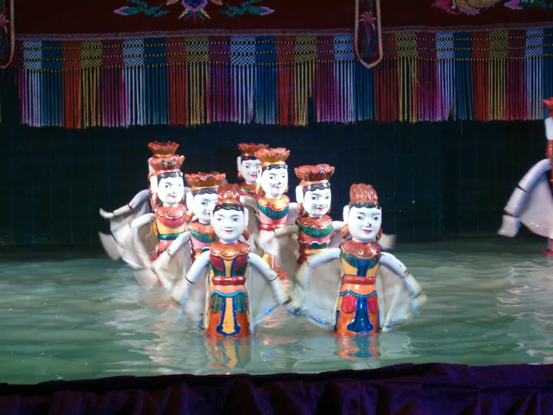 Biểu diễn múa rối nước