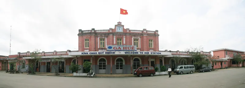 Ga Huế