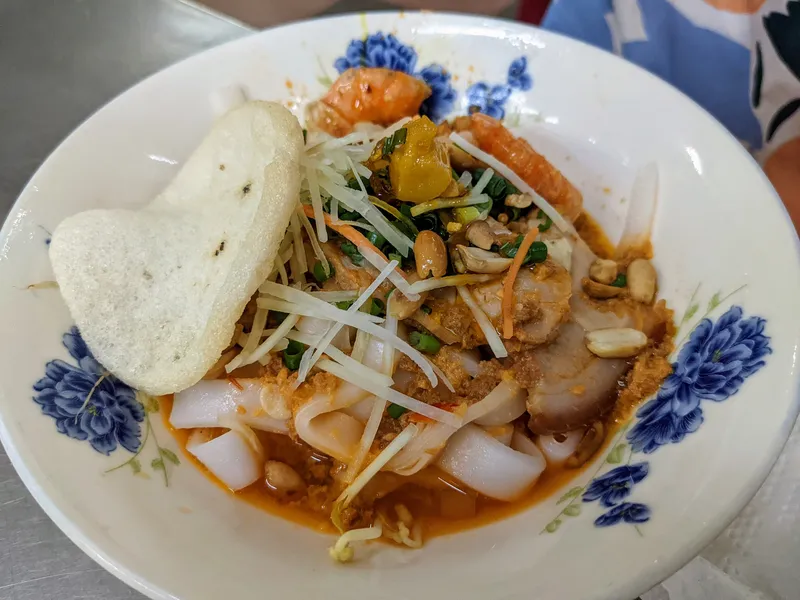 Mì Quảng, đặc sản địa phương, tại quán Mì Quảng 1A