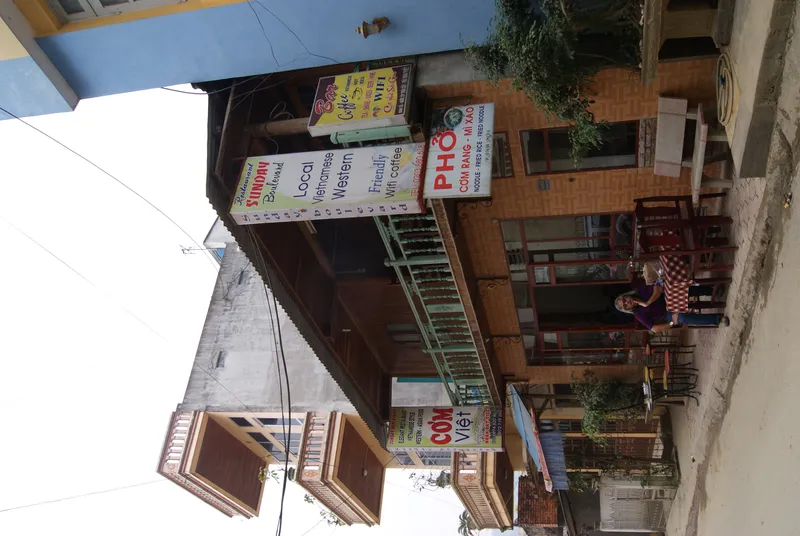 Nhà hàng Sunday Boulevard